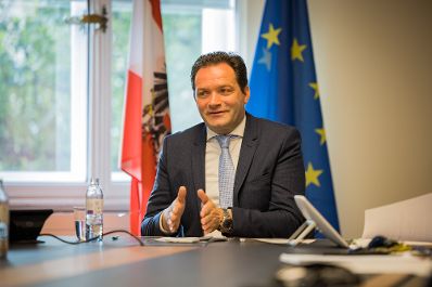 Sicherstellung der Lebensmittelversorgung: Vor dem Hintergrund der aktuellen Teuerungen stellte Bundesminister Norbert Totschnig ein 110 Mio. Euro umfassendes Unterst&uuml;tzungspaket f&uuml;r die Landwirtschaft vor.