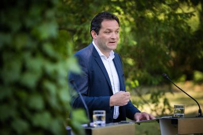 Landwirtschaftsminister Norbert Totschnig und der Leiter des Bundesforschungszentrums f&uuml;r Wald (BFW), Peter Mayer skizzierten bei einer Pressekonferenz die Ergebnisse der &Ouml;sterreichischen Waldinventur f&uuml;r den Zeitraum 2016 bis 2021.