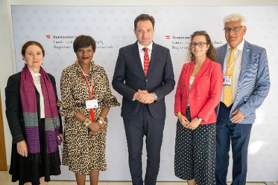 Zur Feier der 40 Jahre Ramsar Konvention in &Ouml;sterreich lud Herr Bundesminister Norbert Totschnig im Marmorsaal im Regierungsgeb&auml;ude ein.