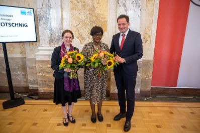 Zur Feier der 40 Jahre Ramsar Konvention in &Ouml;sterreich lud Herr Bundesminister Norbert Totschnig im Marmorsaal im Regierungsgeb&auml;ude ein.