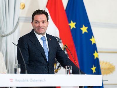 Landwirtschaftsminister Norbert Totschnig pr&auml;sentierte einen &quot;5-Punkte-Resilienz-Plan f&uuml;r Lebensmittelversorgungssicherheit&quot; und informierte &uuml;ber die aktuelle Versorgungslage mit Lebensmitteln in &Ouml;sterreich entlang der Wertsch&ouml;pfungskette.