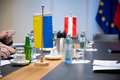 Zu einem Gespr&auml;ch lud Herr Bundesminister Norbert Totschnig den ukrainische Botschafter Dr. Vasyl Khymynets in das Regierungsgeb&auml;ude am Stubenring ein.