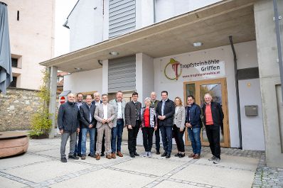 Im Rahmen der RegionIMpuls-Tour besuchte Bundesminister Norbert Totschnig die Burgstadt Griffen um sich einen Eindruck &uuml;ber den Ortskern zu machen.