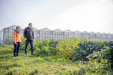 .Herr Bundesminister Totschnig besuchte die G&auml;rtner Ganger in Wien und machte sich einen Eindruck des Familienunternehmens in Wi