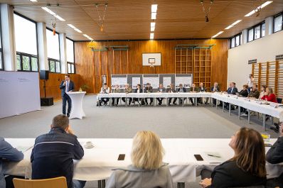 Im Rahmen der RegionIMpuls-Tour besuchte Herr Bundesminister Norbert Totschnig die HBLA Pitzelst&auml;tten in K&auml;rnten.