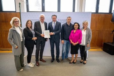 Im Rahmen der RegionIMpuls-Tour besuchte Herr Bundesminister Norbert Totschnig die HBLA Pitzelst&auml;tten in K&auml;rnten.