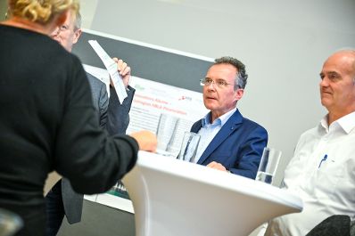 Im Rahmen der RegionIMpuls-Tour besuchte Herr Bundesminister Norbert Totschnig die HBLFA Francisco Josephinum in Wieselburg in Nieder&ouml;sterreich.