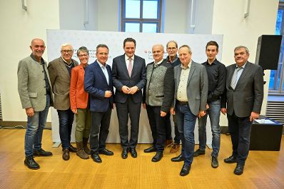 Im Rahmen der RegionIMpuls-Tour besuchte Herr Bundesminister Norbert Totschnig die HBLFA Francisco Josephinum in Wieselburg in Nieder&ouml;sterreich.