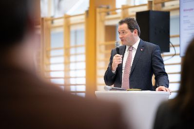 Im Rahmen der RegionIMpuls-Tour besuchte Herr Bundesminister Norbert Totschnig die HLA und HBLA Bruck in der Steiermark.