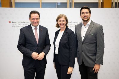 Im Rahmen der RegionIMpuls-Tour besuchte Herr Bundesminister Norbert Totschnig die HLA und HBLA Bruck in der Steiermark.