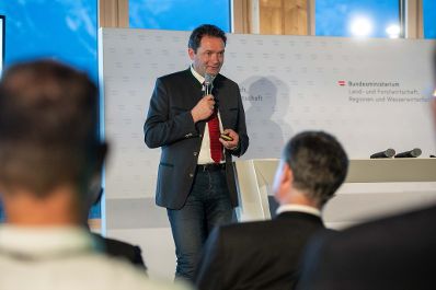 F&uuml;r den ersten Stopp der RegionIMpuls-Tour ging es f&uuml;r den Herrn Bundesminister Norbert Totschnig nach Tirol.