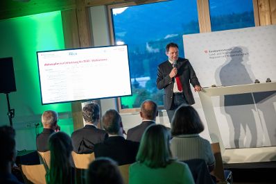 F&uuml;r den ersten Stopp der RegionIMpuls-Tour ging es f&uuml;r den Herrn Bundesminister Norbert Totschnig nach Tirol.