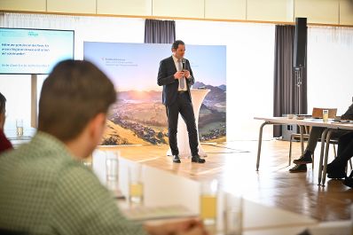 Als letzte Station der RegionIMpuls-Tour besuchte Herr Bundesminister Totschnig die HBLA St. Florian Fernbach in Ober&ouml;sterreich.