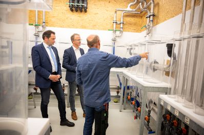 Herr Bundesminister Norbert Totschnig besuchte das Landesfischereizentrum in Vorarlberg am Bodensee.