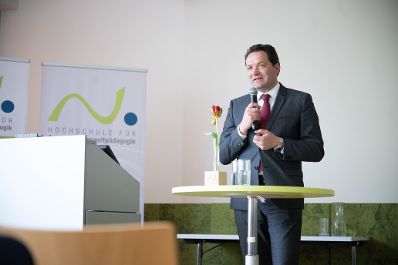 Am Europa-Sch&uuml;lerInnen-Tag in der Hochschule f&uuml;r Agrar- und Umweltp&auml;dagogik besuchte Herr Bundesminister Totschnig die Veranstaltung Die Sch&uuml;lerinnen und Sch&uuml;ler verschiedenster Schulen hatten die M&ouml;glichkeit dem Bundesminister fragen zu stellen, welche er auch direkt beantwortete.