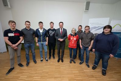 Am Europa-Sch&uuml;lerInnen-Tag in der Hochschule f&uuml;r Agrar- und Umweltp&auml;dagogik besuchte Herr Bundesminister Totschnig die Veranstaltung Die Sch&uuml;lerinnen und Sch&uuml;ler verschiedenster Schulen hatten die M&ouml;glichkeit dem Bundesminister fragen zu stellen, welche er auch direkt beantwortete.