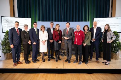 Forschung und Entwicklung gewinnen angesichts des Klimawandels, der Energiewende und der digitalen Transformation zunehmend an Bedeutung &ndash; auch hinsichtlich der in den Fokus r&uuml;ckenden Versorgungssicherheit.