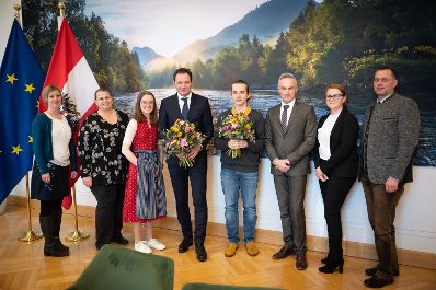 zum nahekommenden Valentinstag besuchte das Blumenb&uuml;ro das Ministerium und brachte sch&ouml;ne Gr&uuml;&szlig;e in Form von Blumen mit.