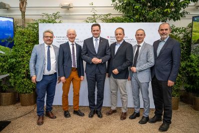Landwirtschaftsminister Norbert Totschnig lud zum Auftakt f&uuml;r den Strategieprozess &bdquo;VISION 2028+&ldquo;. Damit soll f&uuml;r die Landwirtschaft und den l&auml;ndlichen Raum ein klares Zielbild erarbeitet werden.