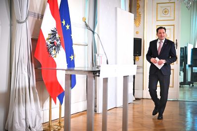 Die land- und forstwirtschaftliche Berufsausbildung in &Ouml;sterreich ist durch die duale Ausbildung &ndash; das Modell der Ausbildung im Lehrbetrieb und in der Berufsschule - ein einzigartiges Erfolgsmodell. Um die Qualit&auml;t der Ausbildung weiter auszubauen, wird die Berufsausbildung in der Land- und Forstwirtschaft nun erstmals in ganz &Ouml;sterreich durch das Bundesgesetz &uuml;ber die betriebliche Berufsausbildung in der Land- und Forstwirtschaft (LFBAG 2024) einheitlich geregelt.