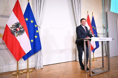 Die land- und forstwirtschaftliche Berufsausbildung in &Ouml;sterreich ist durch die duale Ausbildung &ndash; das Modell der Ausbildung im Lehrbetrieb und in der Berufsschule - ein einzigartiges Erfolgsmodell. Um die Qualit&auml;t der Ausbildung weiter auszubauen, wird die Berufsausbildung in der Land- und Forstwirtschaft nun erstmals in ganz &Ouml;sterreich durch das Bundesgesetz &uuml;ber die betriebliche Berufsausbildung in der Land- und Forstwirtschaft (LFBAG 2024) einheitlich geregelt.