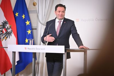 Die land- und forstwirtschaftliche Berufsausbildung in &Ouml;sterreich ist durch die duale Ausbildung &ndash; das Modell der Ausbildung im Lehrbetrieb und in der Berufsschule - ein einzigartiges Erfolgsmodell. Um die Qualit&auml;t der Ausbildung weiter auszubauen, wird die Berufsausbildung in der Land- und Forstwirtschaft nun erstmals in ganz &Ouml;sterreich durch das Bundesgesetz &uuml;ber die betriebliche Berufsausbildung in der Land- und Forstwirtschaft (LFBAG 2024) einheitlich geregelt.