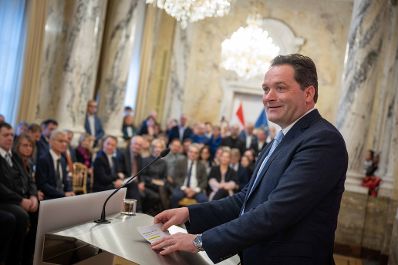 Herr Bundesminister Norbert Totschnig verlieh verschiedene Ehrenzeichen sowie auch Berufstitel im Marmorsaal im Regierungsgeb&auml;ude am Stubenring.