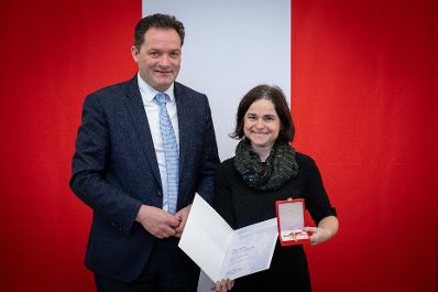 Herr Bundesminister Norbert Totschnig verlieh verschiedene Ehrenzeichen sowie auch Berufstitel im Marmorsaal im Regierungsgeb&auml;ude am Stubenring.