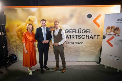 Herr Bundesminister Norbert Totschnig besuchte den Gefl&uuml;gelkongress 2024 in Graz.