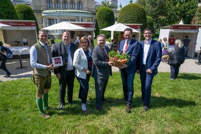 Herr Bundesminister besuchte gemeinsam mit B&uuml;rgermeister der Stadt Wien Michael Ludwig das Genussfestival im Stadtpark.