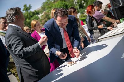 Herr Bundesminister besuchte gemeinsam mit B&uuml;rgermeister der Stadt Wien Michael Ludwig das Genussfestival im Stadtpark.