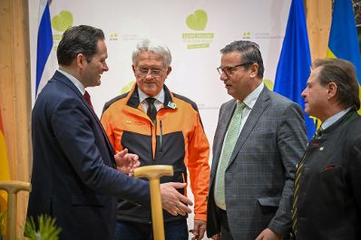 Bei der internationalen gr&uuml;nen Woche traf Herr Bundesminister Norbert Totschnig den Minister f&uuml;r Ern&auml;hrung, L&auml;ndlichen Raum und Verbraucherschutz von Baden-W&uuml;rttemberg, Peter Hauk