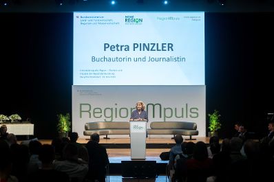 Abschlie&szlig;end zur RegionIMpuls-Tour veranstaltete Herr Bundesminister Norbert Totschnig eine Abschlussveranstaltung in der Burg Perchtoldsdorf