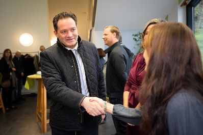 Bundesminister Norbert Totschnig nahm den Spatenstich f&uuml;r den Neubau des G&auml;rtnerhauses bei der Hochschule f&uuml;r Agrar- und Umweltp&auml;dagogik (HAUP) vor.