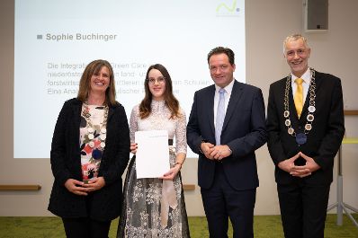 Herr Bundesminister Norbert Totschnig besuchte die Sponsionsfeier an der Hochschule f&uuml;r Agrar- und Umweltp&auml;dagogik.