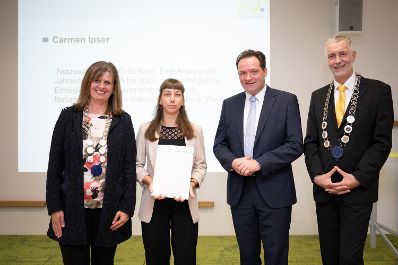 Herr Bundesminister Norbert Totschnig besuchte die Sponsionsfeier an der Hochschule f&uuml;r Agrar- und Umweltp&auml;dagogik.