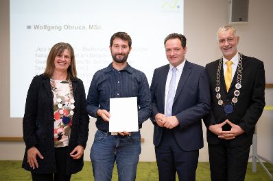 Herr Bundesminister Norbert Totschnig besuchte die Sponsionsfeier an der Hochschule f&uuml;r Agrar- und Umweltp&auml;dagogik.