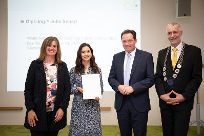 Herr Bundesminister Norbert Totschnig besuchte die Sponsionsfeier an der Hochschule f&uuml;r Agrar- und Umweltp&auml;dagogik.