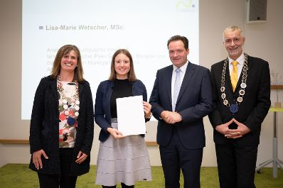 Herr Bundesminister Norbert Totschnig besuchte die Sponsionsfeier an der Hochschule f&uuml;r Agrar- und Umweltp&auml;dagogik.