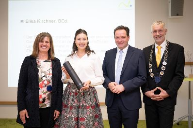 Herr Bundesminister Norbert Totschnig besuchte die Sponsionsfeier an der Hochschule f&uuml;r Agrar- und Umweltp&auml;dagogik.