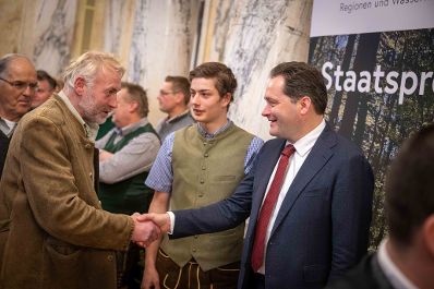 Mit dem &bdquo;Staatspreis Wald&ldquo; werden in sechs Kategorien Projekte ausgezeichnet, die Gro&szlig;es leisten. Es geht um die Balance zwischen Natur und Wirtschaft sowie die Weitsicht f&uuml;r kommende Generationen.