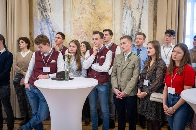Anl&auml;sslich des &bdquo;Tags der Demokratie&ldquo; lud Bundesminister Norbert Totschnig Sch&uuml;lerinnen und Sch&uuml;ler zur Diskussion &uuml;ber die Grundlagen unseres Zusammenlebens in das BML.
