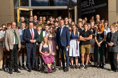 Herr Bundesminister Norbert Totschnig besuchte die Er&ouml;ffnung des neuen Speisesaals in nder HBLFA Raumberg-Gumpenstein.