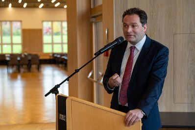 Herr Bundesminister Norbert Totschnig besuchte die Er&ouml;ffnung des neuen Speisesaals in nder HBLFA Raumberg-Gumpenstein.