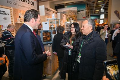 Auf der internationalen gr&uuml;nen Woche in Berlin traf Herr Bundesminister Norbert Totschnig den chinesischen Vize-Landwirtschaftsminister Ma Youxiang.