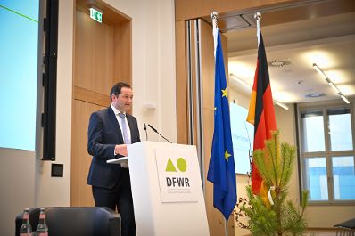 Herr Bundesminister Norbert Totschnig besuchte das EU-Symposium des deutschen Forstwirtschaftsrates in Berlin und hielt eine Rede vor dem Publikum.