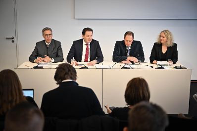 Pressegespr&auml;ch "Agrarischer Jahresauftakt" mit BM Norbert Totschnig, LK&Ouml;-Pr&auml;sident Josef Moosbrugger und Vorsitzender des Agrarausschusses Georg Strasser