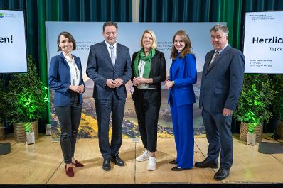 Zukunftsfitte Natur- und Lebensr&auml;ume: Beim Tag der Ressortforschung diskutierten Wissenschaftsvertreterinnen und -vertreter unter dem Motto &bdquo;Gestalten wir f&uuml;r morgen&ldquo; Chancen, Herausforderungen und M&ouml;glichkeiten im Bereich der Forschung. Er&ouml;ffnet wurde die Veranstaltung von Bundesminister Norbert Totschnig.