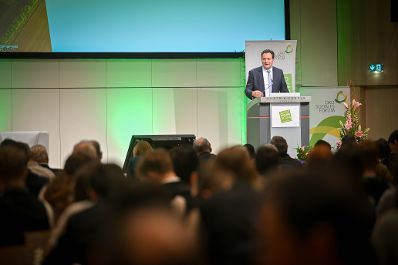 Herr Bundesminister Norbert Totschnig hielt bei der Wintertagung 2024 eine Rede zum Thema "&Ouml;sterreichs Weg zu einer &ouml;kosozialen Landwirtschaft f&uuml;r alle"