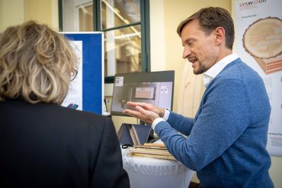 Der woodCircle &bdquo;Gemeinsam die Zukunft der &Ouml;sterreichischen Holzinitiative gestalten und Erfolge feiern&ldquo; fand am 21. Oktober 2024 im Schloss Sch&ouml;nbrunn statt.